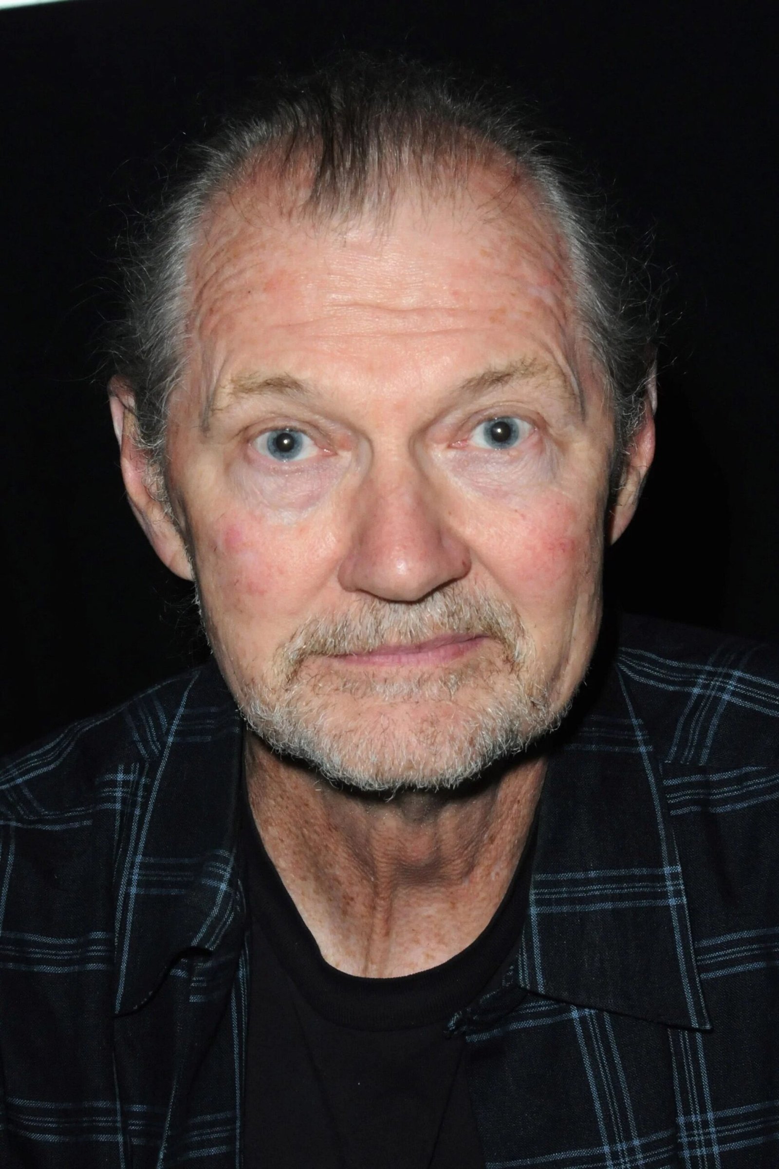 Andrew Robinson official photo