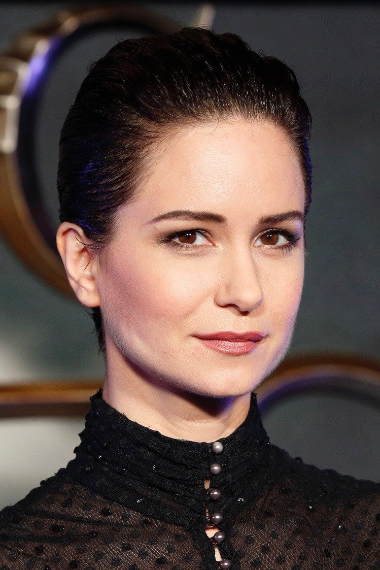 Katherine Waterston official photo