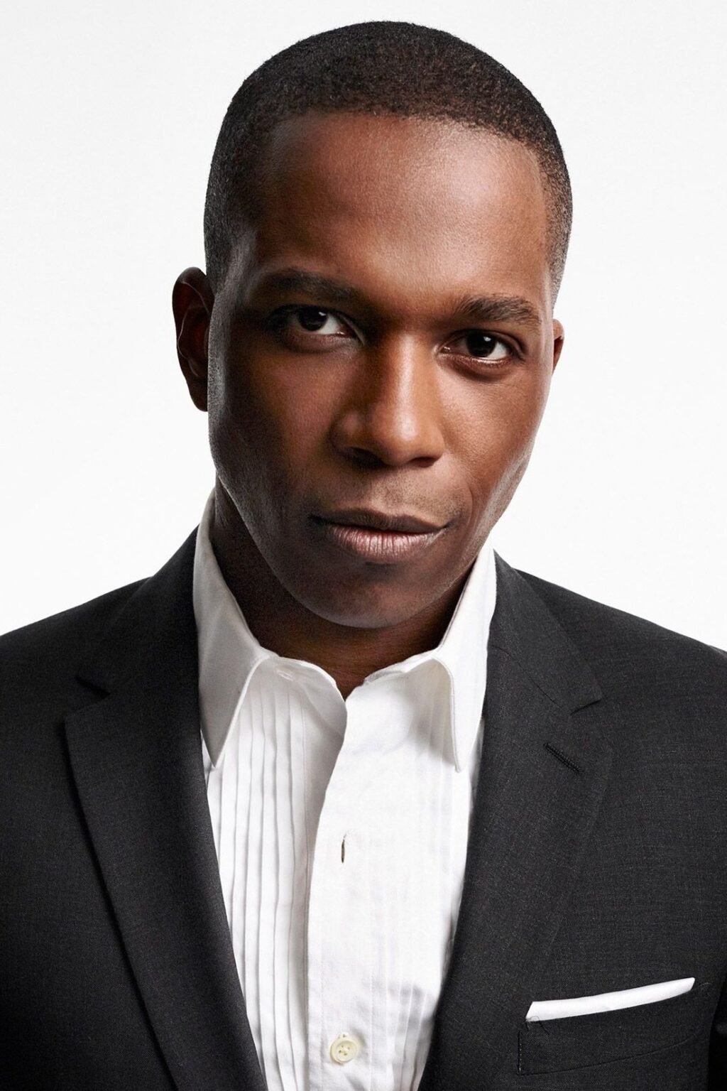 Leslie Odom Jr. official photo